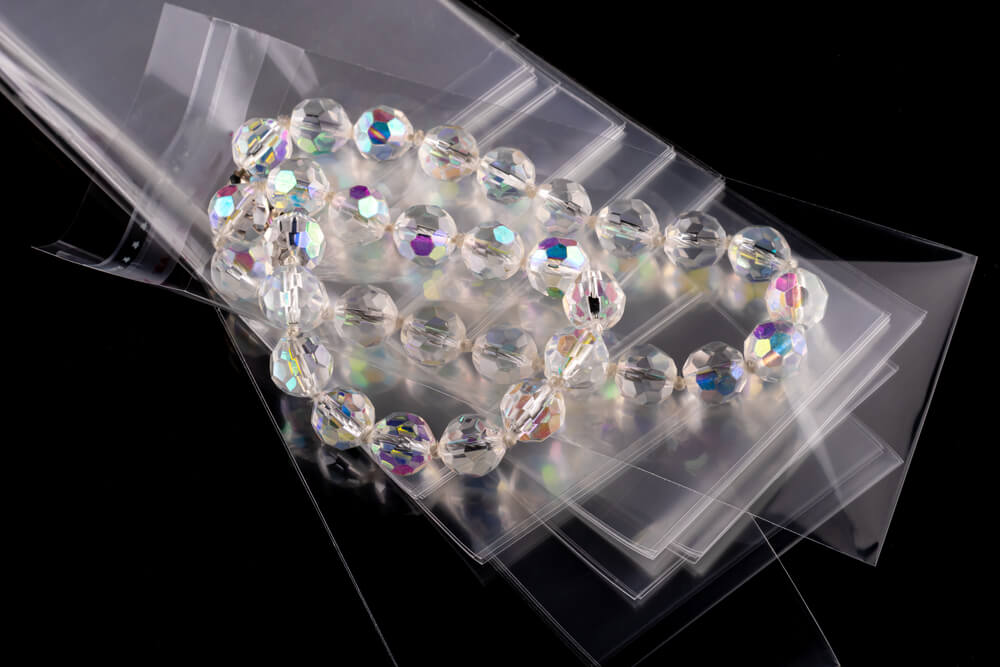 Transparentne woreczki celofanowe na biżuterią z paskiem klejowym – gralapack.com.pl