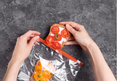 Woreczki do pakowania – żywności, paczek, ubrań, drobiazgów... Przegląd możliwości